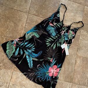 BNWT Lagaci Black and Teal Patterned Dress w adjustable straps size
M